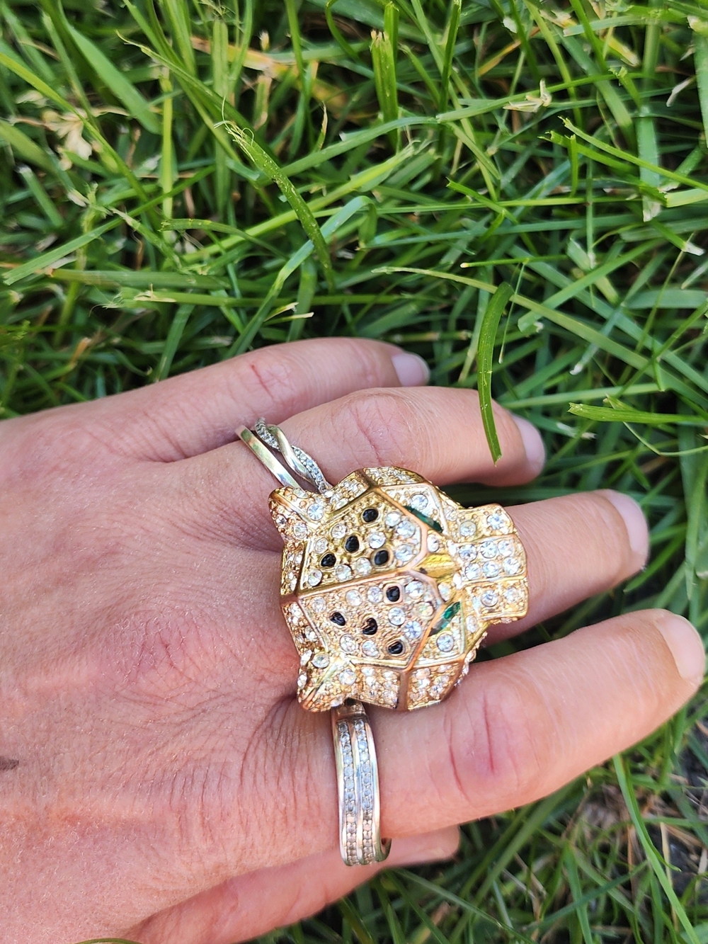 Gold Crystal Panther Head Ring, Fits SizeS 7 & Up. Easily Stretches! - Picture 3 of 7